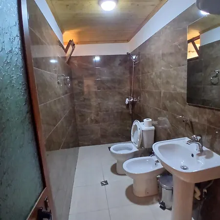 Bujtina Tusha Maison d'hôtes 3*