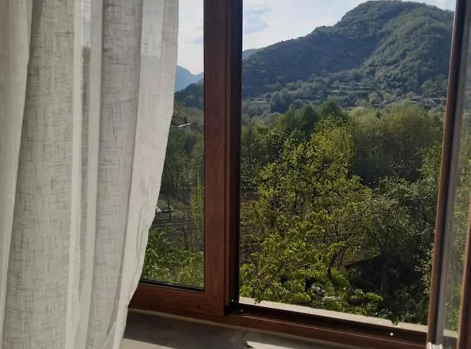 Bujtina Tusha Affittacamere 3*