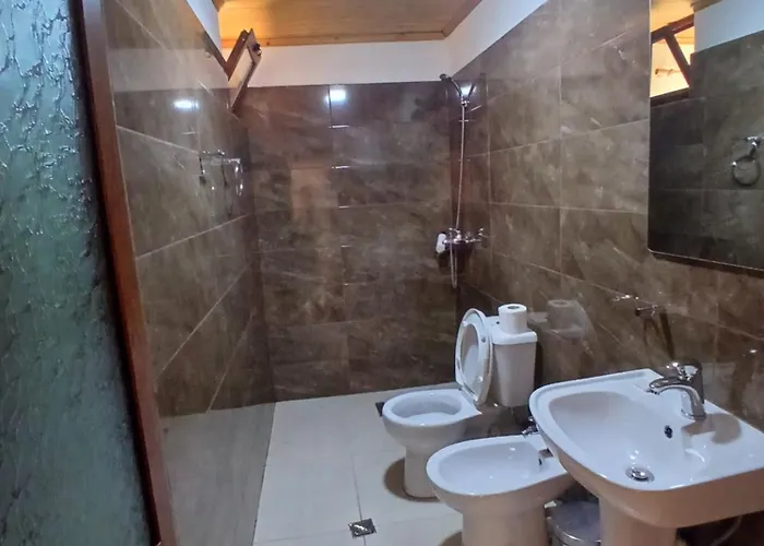 Bujtina Tusha Affittacamere 3*