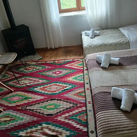 بيت ضيافة Bujtina Tusha 3*